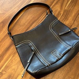Like-new Black shoulder bag, with many pockets!